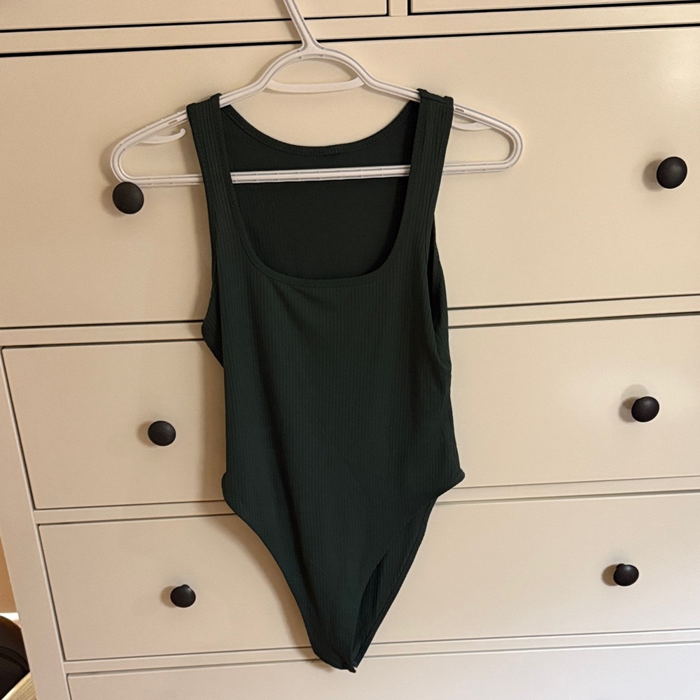 SHEIN Dark Green Ribbed Bodysuit